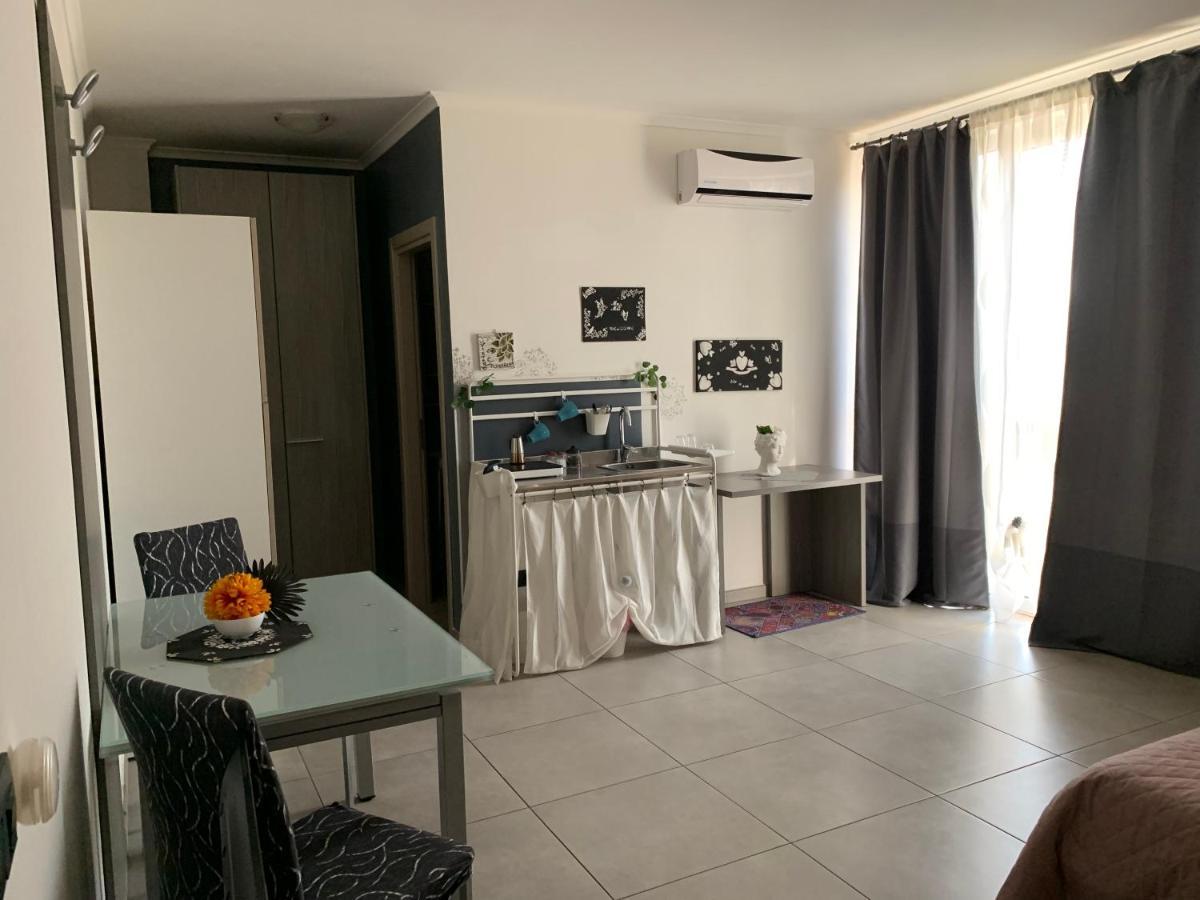 Raggio Di Sole Aparthotel San Cesareo Bagian luar foto